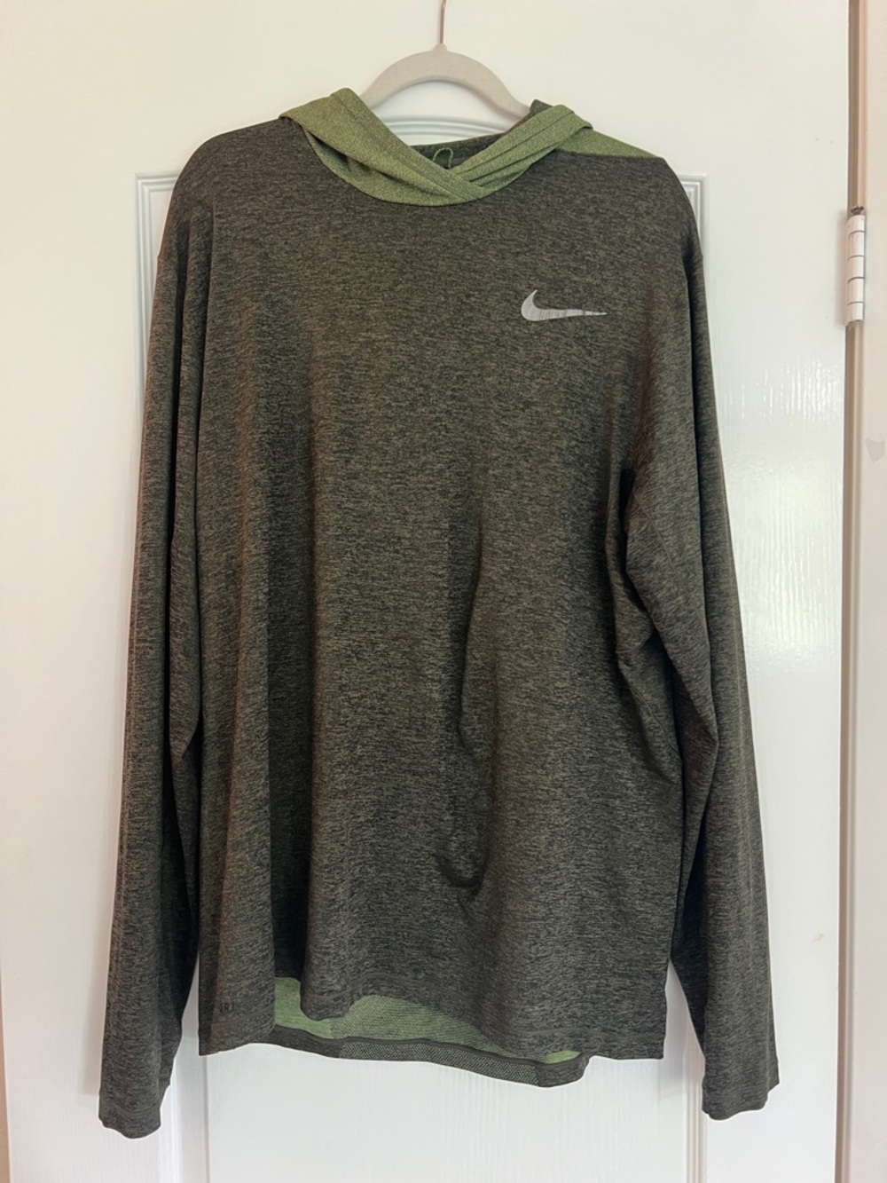 Nike Heather Green Long-Sleeve Hooded Performance Shirt with Green Trim XL